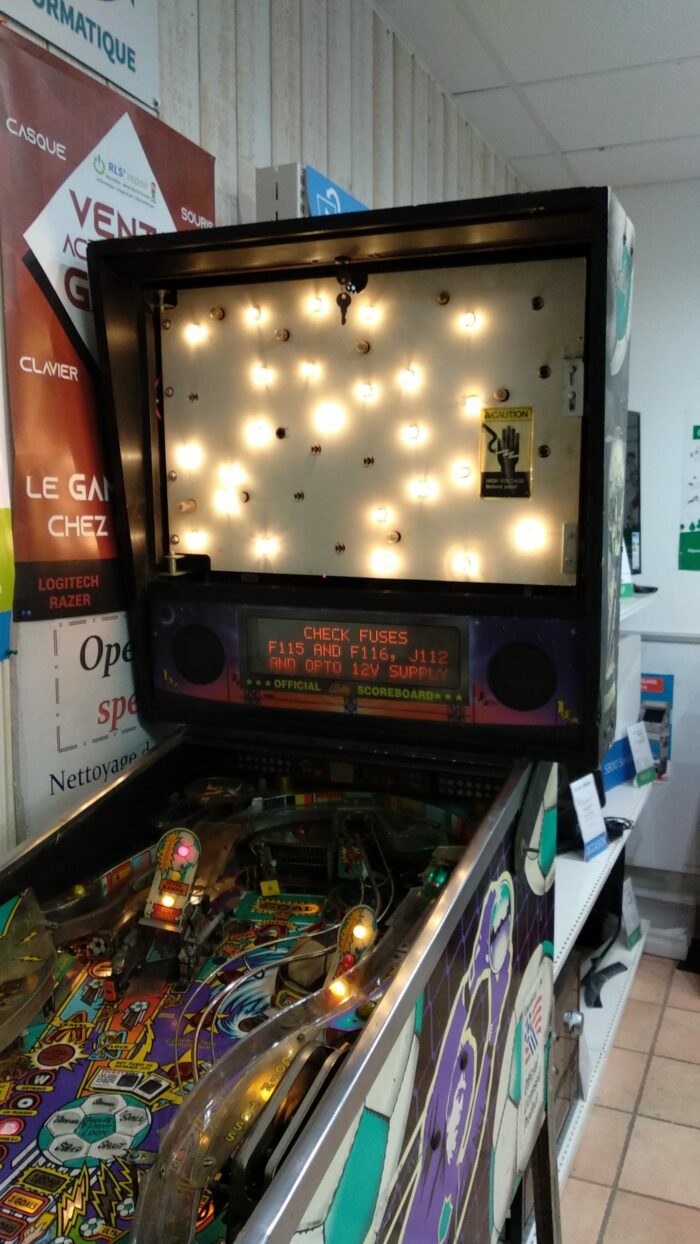 Flipper et arcade près d'Angers : jeux de café vintage neuf ou